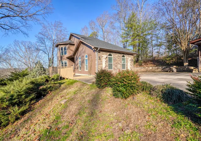 1st image of 118 Sunset Dr, Inman, SC 29349 | MLS# SPN338213