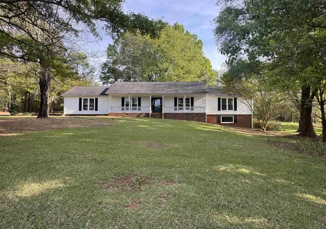 Homes for sale in Campobello, SC | 385 Wall St, Campobello, SC 29322 | MLS# SPN338256