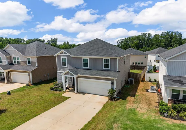 Photo 2 of Single family home for sale at 688 Grays Crk Rd, Spartanburg, SC 29303 | MLS# SPN338272 | Listing updated on 2026-08-19