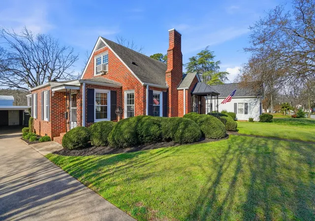 4th image of 208 E Fairview Avenue, Gaffney, SC 29340 | MLS# SPN338274