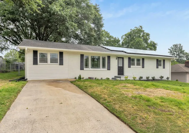 Homes for sale in Taylors, SC | 103 Longwood Dr, Taylors, SC 29687 | MLS# SPN338284