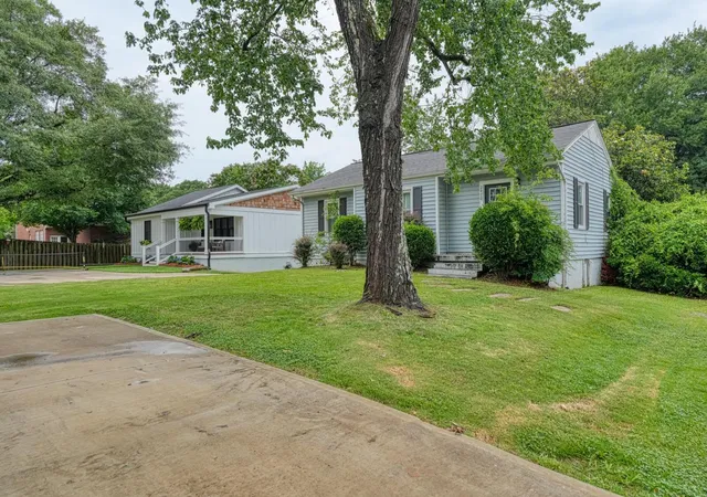 Photo 3 of Single family home for sale at 2478 Country Clb Rd, Spartanburg, SC 29302 | MLS# SPN338312 | Listing updated on 2026-08-30