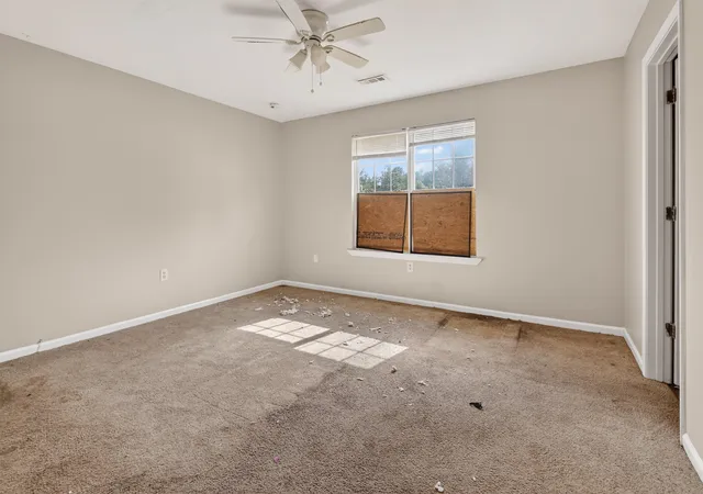 Photo 4 of Sale Pending at 611 Basil Ct, Spartanburg, SC 29301 | MLS# SPN338322 | Listing updated on 2026-09-21