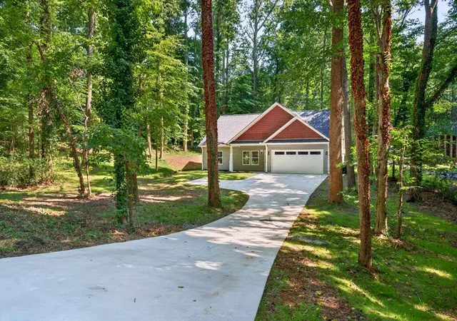 Photo 1 of Single family home for sale at 180 Anita Dr, Spartanburg, SC 29302 | MLS# SPN338349 | Listing updated on 2026-09-03