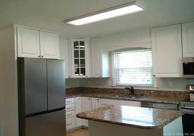 Photo 3 of Sale Pending at 256 St Matthews Ln, Spartanburg, SC 29301 | MLS# SPN338356 | Listing updated on 2026-09-02