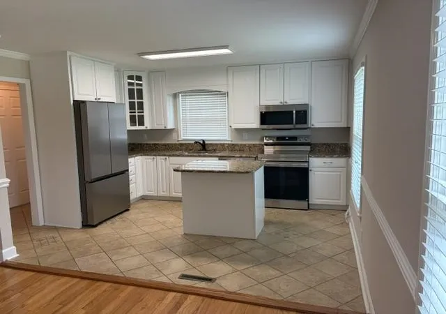 Photo 3 of Sale Pending at 256 St Matthews Ln, Spartanburg, SC 29301 | MLS# SPN338356 | Listing updated on 2026-09-02