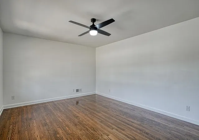 Photo 2 of Single family home for sale at 118 1st Avenue, Spartanburg, SC 29302 | MLS# SPN338385 | Listing updated on 2026-07-24