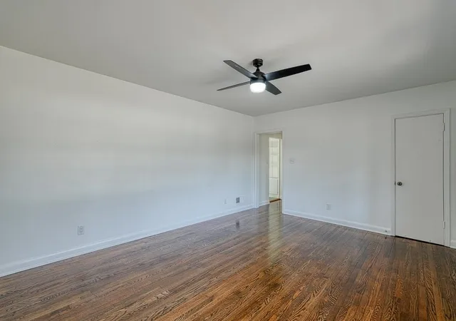 Photo 4 of Single family home for sale at 118 1st Avenue, Spartanburg, SC 29302 | MLS# SPN338385 | Listing updated on 2026-07-24