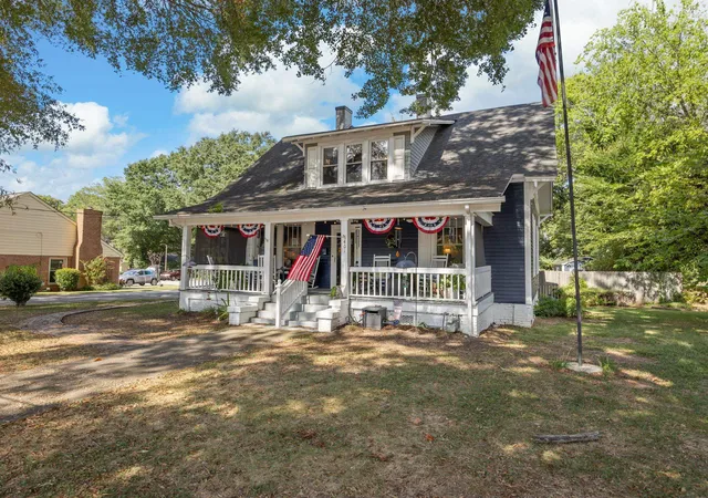4th image of 401 E Rutledge Ave, Gaffney, SC 29340 | MLS# SPN338397