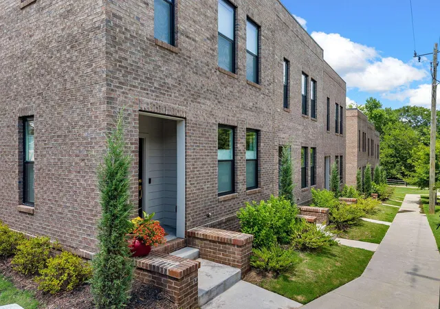 Photo 3 of Townhouse for sale at 296 College St, Spartanburg, SC 29303 | MLS# SPN338400 | Listing updated on 2026-08-02