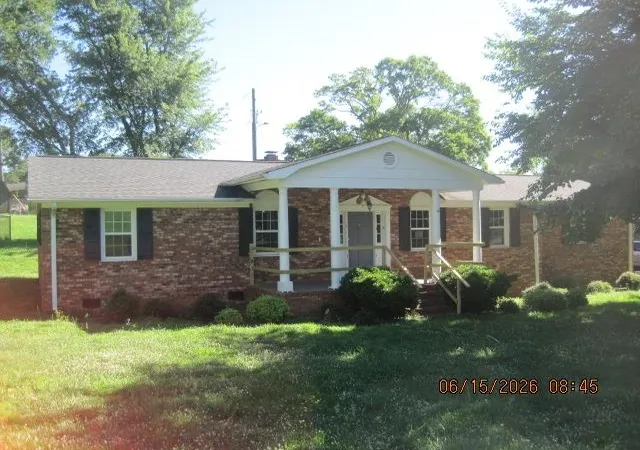 Homes for sale in Boiling Springs, SC | 1661 Hanging Rock Rd, Boiling Springs, SC 29316 | MLS# SPN338405