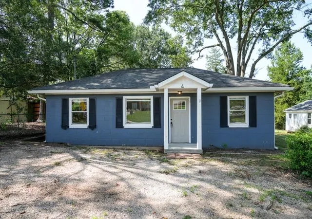 Photo 3 of Sale Pending at 2 Sunnydale Dr, Greenville, SC 29609 | MLS# SPN338426 | Listing updated on 2026-09-30