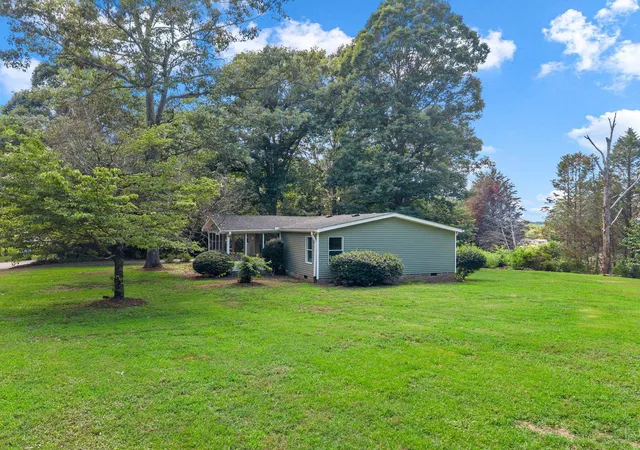 Homes for sale in Greer, SC | 208 Red Raven Dr, Greer, SC 29651 | MLS# SPN338471