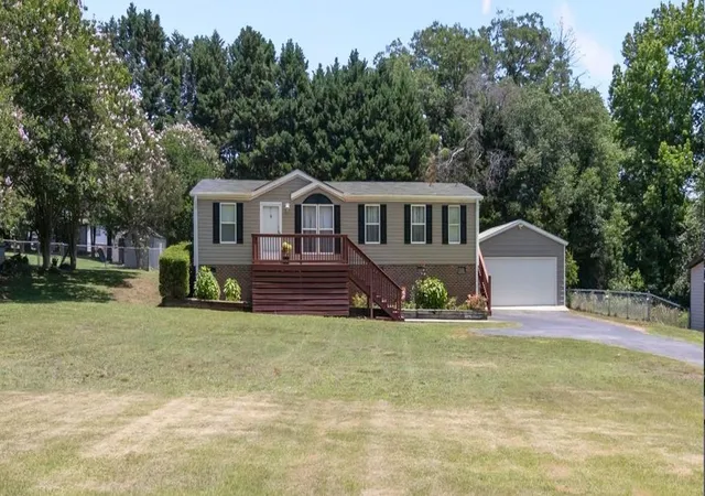 Photo 1 of Manufactured home for sale at 324 Groce Meadow Rd, Taylors, SC 29687 | MLS# SPN338514 | Listing updated on 2026-10-09
