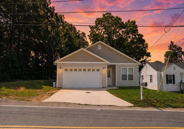 Homes for sale in Inman, SC | 22 Bomar St, Inman, SC 29349 | MLS# SPN338516