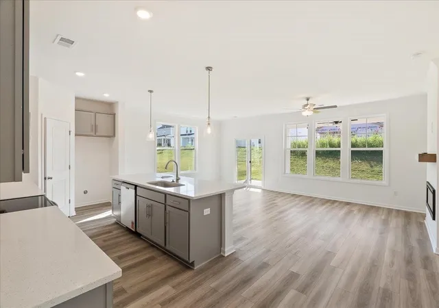 Photo 4 of Single family home for sale at 2049 Halton Oaks Dr, Spartanburg, SC 29303 | MLS# SPN338568 | Listing updated on 2026-09-12