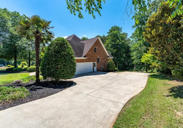 Photo 3 of Sale Pending at 344 Meathward Cir, Moore, SC 29369 | MLS# SPN338597 | Listing updated on 2026-09-02