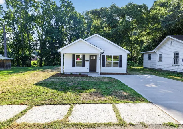 Photo 2 of Single family home for sale at 157 E 3rd Street, Gaffney, SC 29340 | MLS# SPN338605 | Listing updated on 2026-08-06