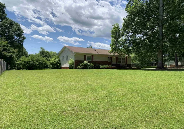 Photo 3 of Single family home for sale at 247 Sequoia Dr, Spartanburg, SC 29306 | MLS# SPN338632 | Listing updated on 2026-08-01