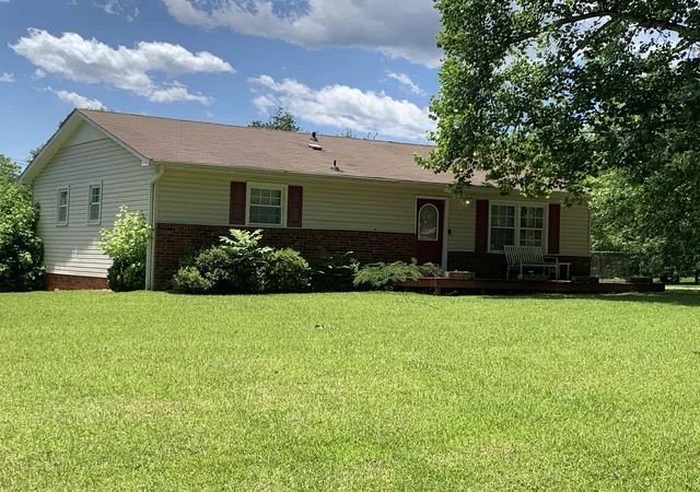 Photo 3 of Single family home for sale at 247 Sequoia Dr, Spartanburg, SC 29306 | MLS# SPN338632 | Listing updated on 2026-08-01