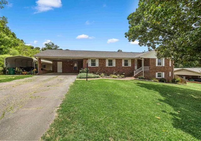 Homes for sale in Spartanburg, SC | 230 Anita Dr, Spartanburg, SC 29302 | MLS# SPN338637