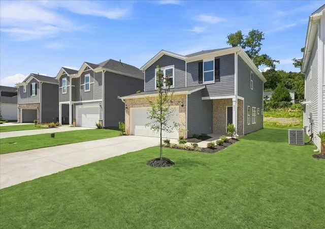 Photo 3 of Sale Pending at 431 Upland Water Ct, Spartanburg, SC 29301 | MLS# SPN338694 | Listing updated on 2026-09-02