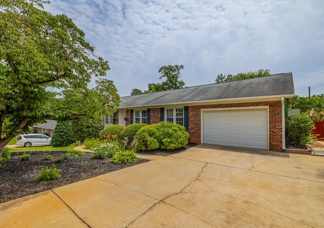 2nd image of 304 Del Norte Rd, Greenville, SC 29615 | MLS# SPN338699