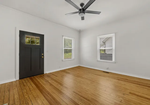 Photo 2 of Single family home for sale at 52 Hutchins St, Greenville, SC 29605 | MLS# SPN338721 | Listing updated on 2026-10-16