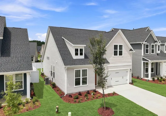 Photo 2 of Single family home for sale at 12136 Mahogany Cir, Inman, SC 29349 | MLS# SPN338734 | Listing updated on 2026-09-23