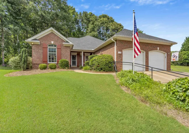 Photo 2 of Single family home for sale at 726 Moonridge Dr, Moore, SC 29369 | MLS# SPN338778 | Listing updated on 2026-09-19