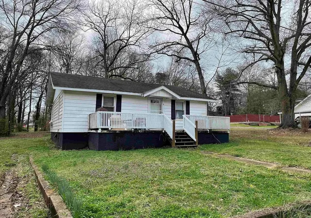 Photo 1 of Single family home for sale at 8 Hollywood St, Inman, SC 29349 | MLS# SPN338785 | Listing updated on 2026-07-02