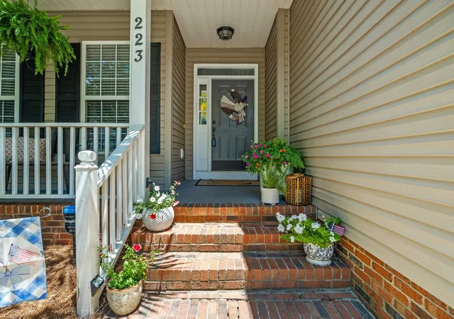 Photo 4 of Single family home for sale at 223 Silverbell Dr, Boiling Springs, SC 29316 | MLS# SPN338799 | Listing updated on 2026-08-28