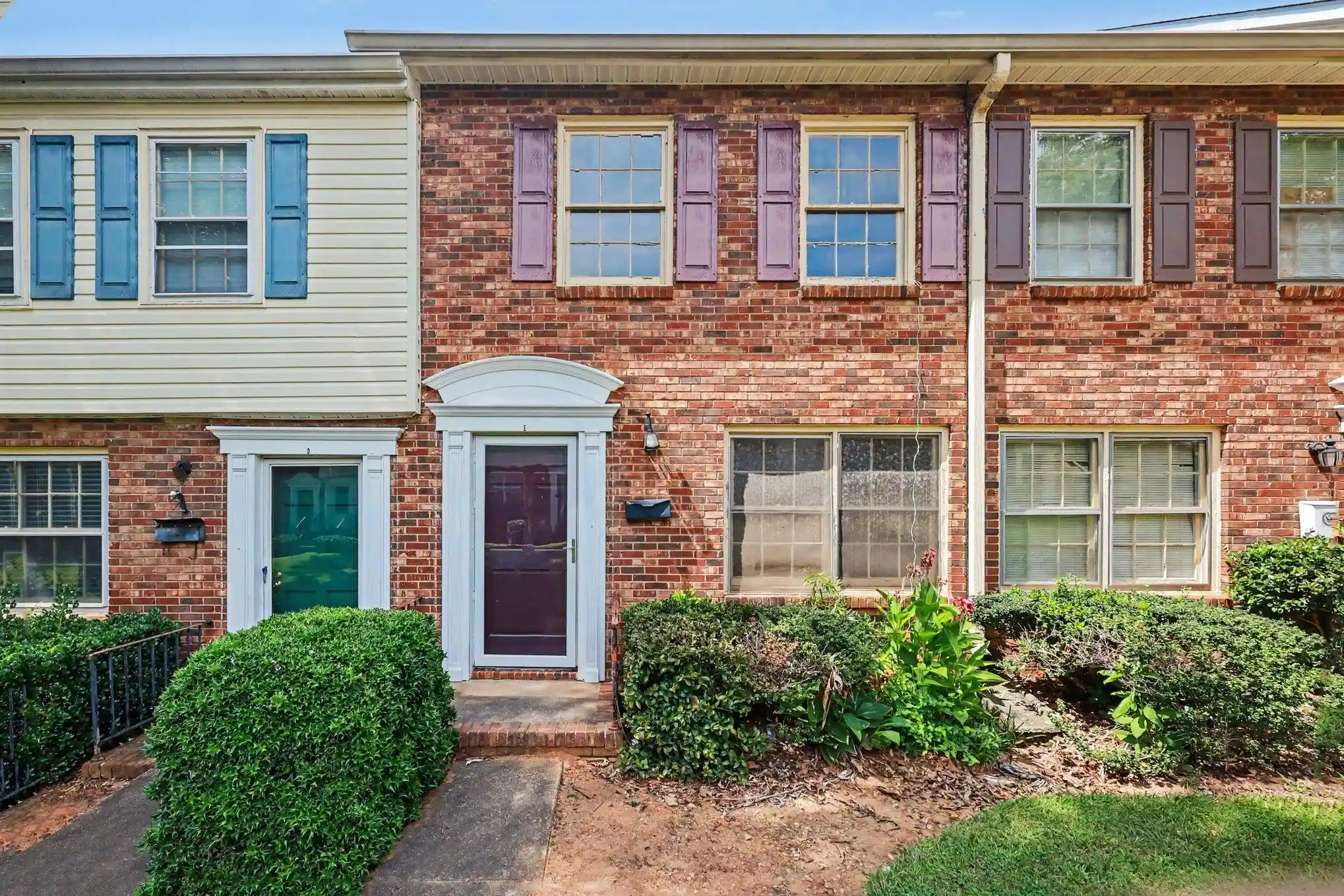 Listing Photo 2 - Condo for sale in 1446 Dover Rd located at 1446 Dover Rd, Spartanburg, SC 29301 - Unit 1446 Dover Rd