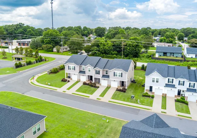 Homes for sale in Simpsonville, SC | 434 Ellis Mill St, Simpsonville, SC 29680 | MLS# SPN338806