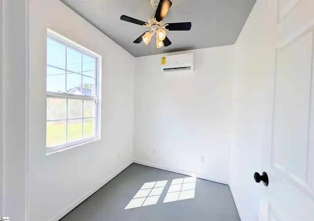 Homes for sale in Spartanburg, SC | 193 Laurel St, Spartanburg, SC 29303 | MLS# SPN338828