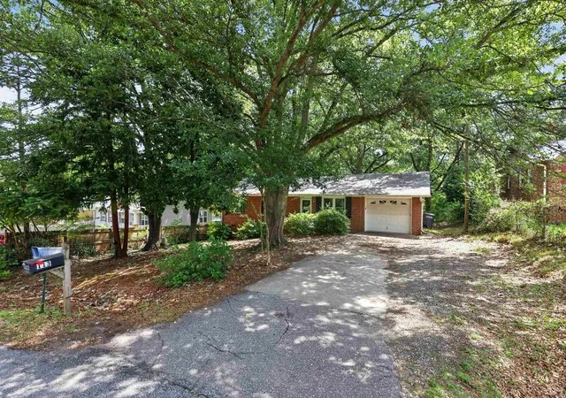 Photo 3 of Single family home for sale at 113 Mooremont Ave, Greenville, SC 29605 | MLS# SPN338834 | Listing updated on 2026-09-28