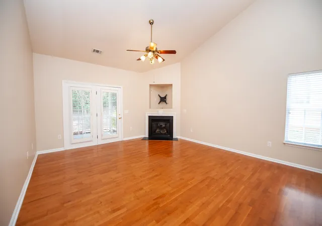 Photo 3 of Single family home for sale at 555 Clairidge Dr, Boiling Springs, SC 29316 | MLS# SPN338846 | Listing updated on 2026-08-13