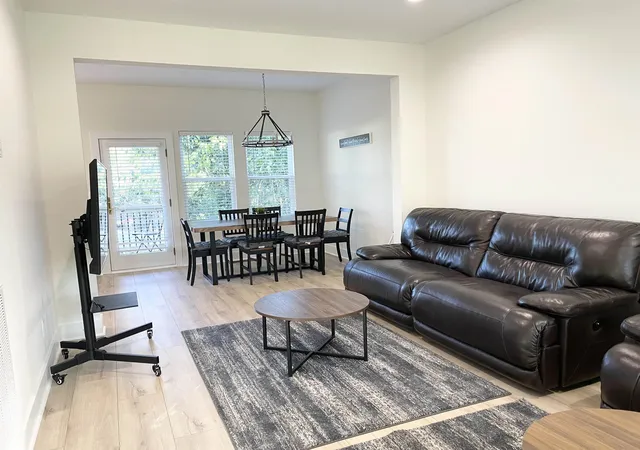 3rd image of 789 S Liberty Street, Spartanburg, SC 29306 | MLS# SPN338879
