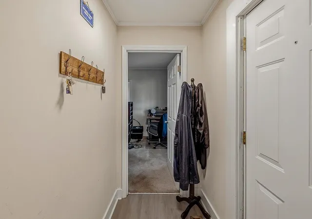 Photo 3 of Single family home for sale at 210 E Hampton St, Laurens, SC 29360 | MLS# SPN338927 | Listing updated on 2026-09-05