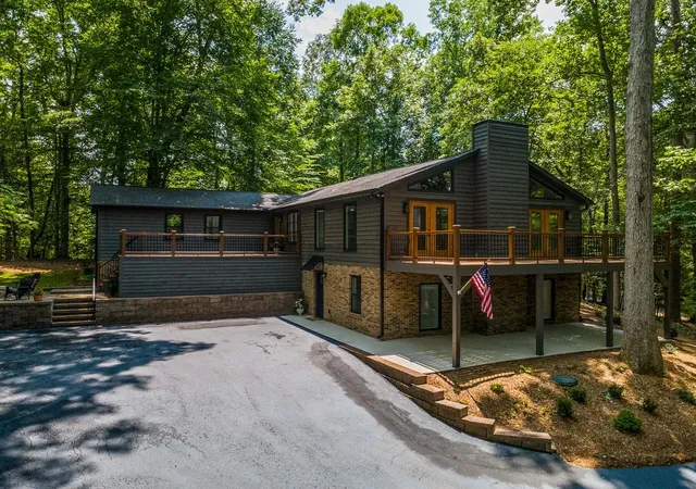 Photo 1 of Single family home for sale at 351 S Tyger Ln, Roebuck, SC 29376 | MLS# SPN338942 | Listing updated on 2026-09-29