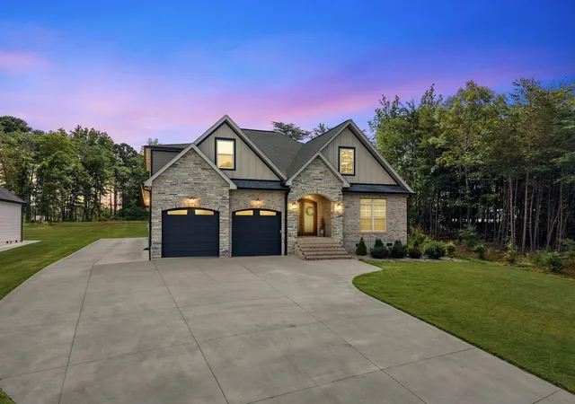 Photo 1 of Single family home for sale at 1687 Dickson Rd, Inman, SC 29349 | MLS# SPN338960 | Listing updated on 2026-07-12