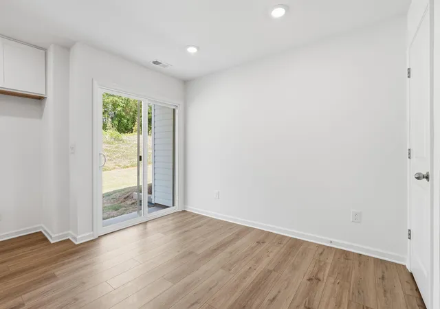 Photo 4 of Townhouse for sale at 848 Mahaffey Ct, Spartanburg, SC 29301 | MLS# SPN338975 | Listing updated on 2026-09-02