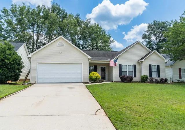 Photo 3 of Single family home for sale at 515 Lavendula St, Spartanburg, SC 29301 | MLS# SPN338980 | Listing updated on 2026-08-26