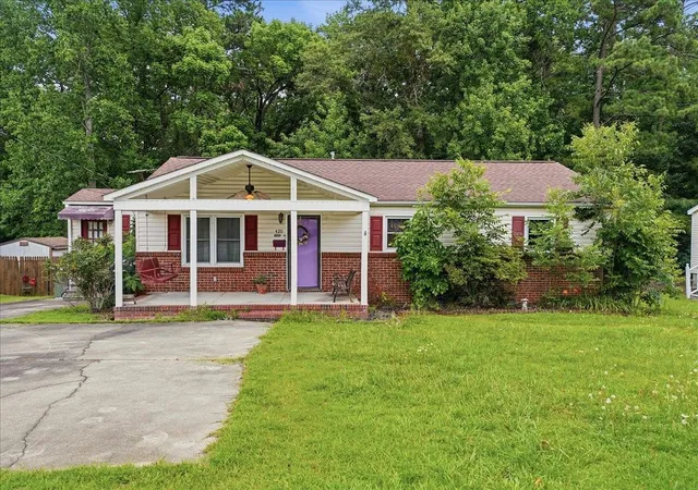 1st image of 420 Pineneedle Rd, Union, SC 29379 | MLS# SPN338983