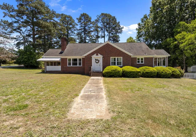 1st image of 201 Spruce St, Union, SC 29379 | MLS# SPN338990