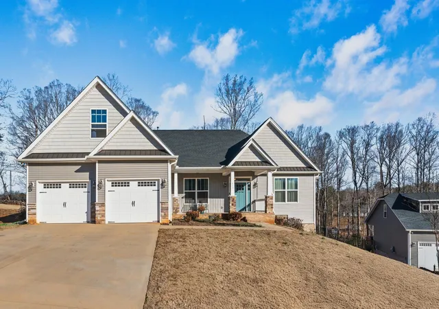 Photo 1 of Single family home for sale at 615 Forden Dr, Wellford, SC 29385 | MLS# SPN339024 | Listing updated on 2026-07-03