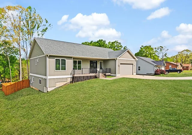 1st image of 308 Pineridge Dr, Spartanburg, SC 29303 | MLS# SPN339064