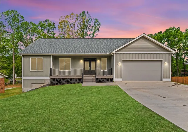 2nd image of 308 Pineridge Dr, Spartanburg, SC 29303 | MLS# SPN339064