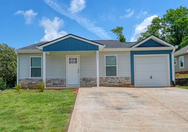 Homes for sale in Spartanburg, SC | 227 Bon Air Avenue, Spartanburg, SC 29303 | MLS# SPN339069