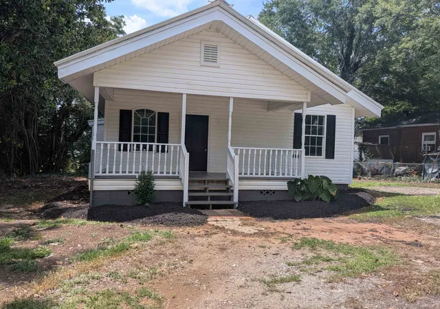 Photo 1 of Single family home for sale at 152 Mapletree Ln, Spartanburg, SC 29303 | MLS# SPN339072 | Listing updated on 2026-07-04